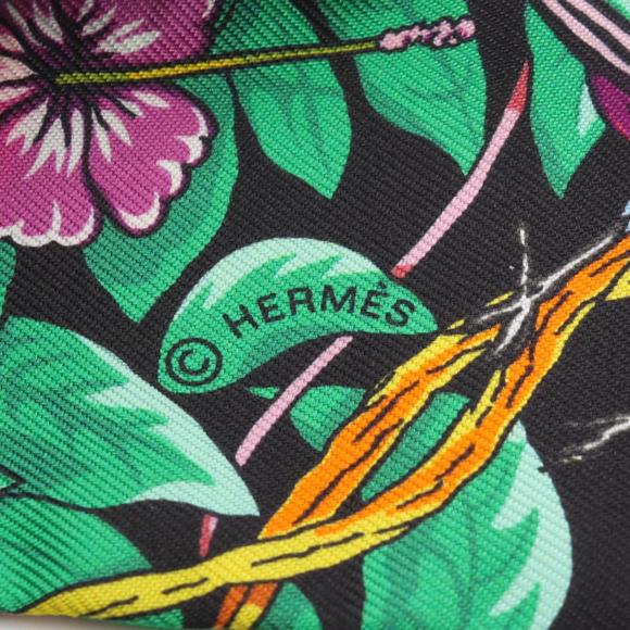 HERMES Black Silk Love Scarf - Picture 2 of 4